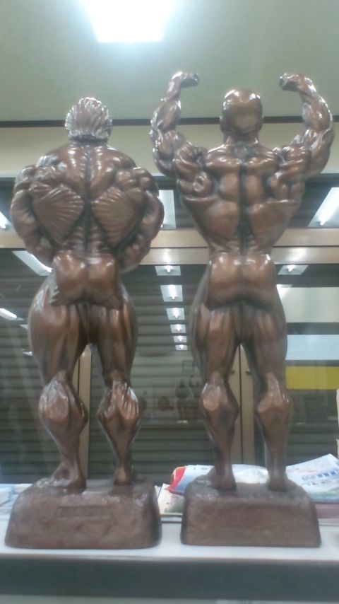 女子ボディビルダー像（ニールスアンデルセン社製）・マッスル・筋肉美