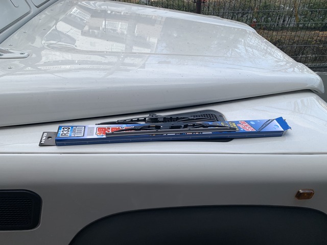 ディフェンダーのワイパー交換 新 レゴラリータがやってきた