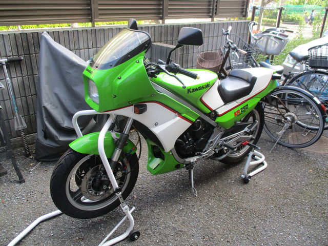カワサキ　KR250 フロントフォーク  チューブ周辺パーツ カワサキ KR250 フロントフォーク チューブ周辺パーツ｜バイク