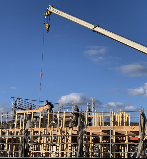 1BAB271E-99EF-4000-BAA0-F79CC15260D3