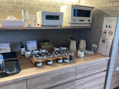 60F6A728-5005-4B07-82A1-29DBAF85E781