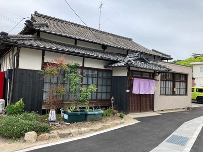 7BC3FEDB-2B21-49E8-AFC8-F2896E9053A9