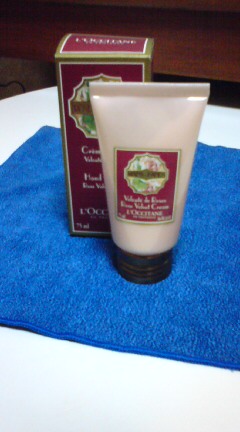 ロクシタンのハンドクリーム 犬とあたしとぼく