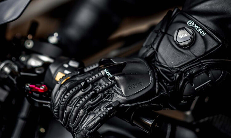 バイクのグローブに32,000円出すのはヤバい？