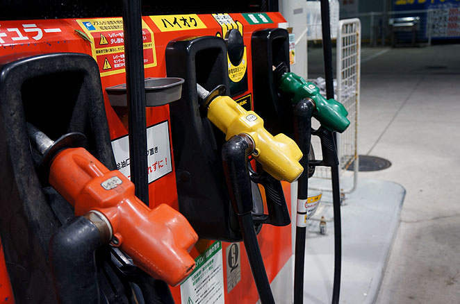 【クソ】何なん？セルフスタンドで給油ノズルにガソリン残してくやつ