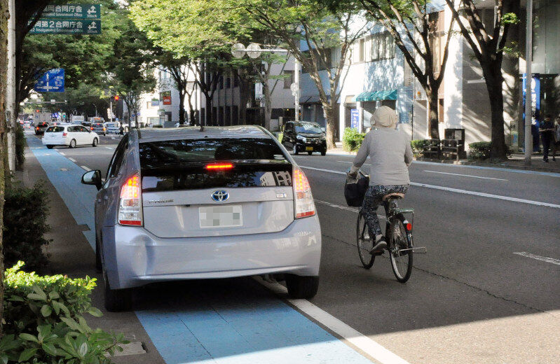 なぜ進まない？日本の自転車専用レーン整備に隠された本質的な課題