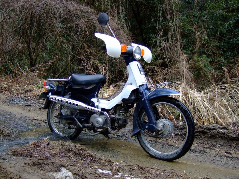 バイク乗り「カブは偉大なバイク、ナンバーワン」　ワイ「じゃあ２位は？」