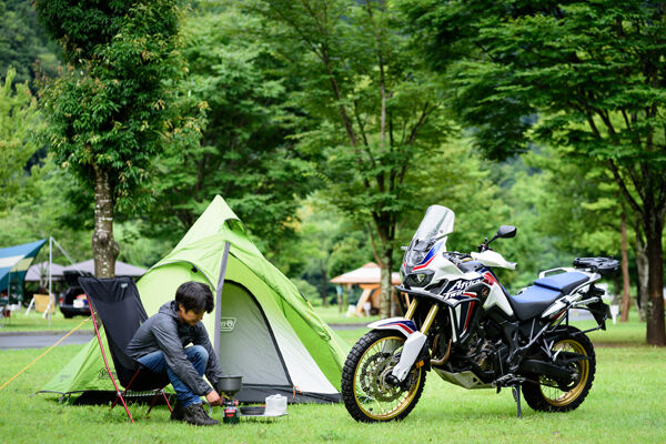 ぼく「キャンプやってみるか、テント買えば後は無料で泊まりたい放題なんだろ？」