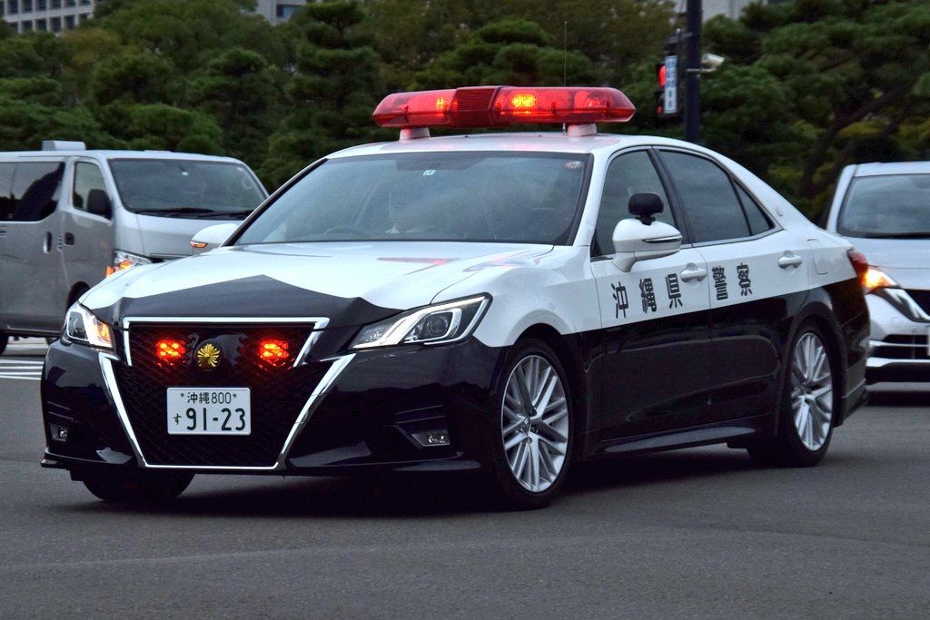 また沖縄！中学生が原付バイクに3人乗りでが警察から逃走、転倒事故