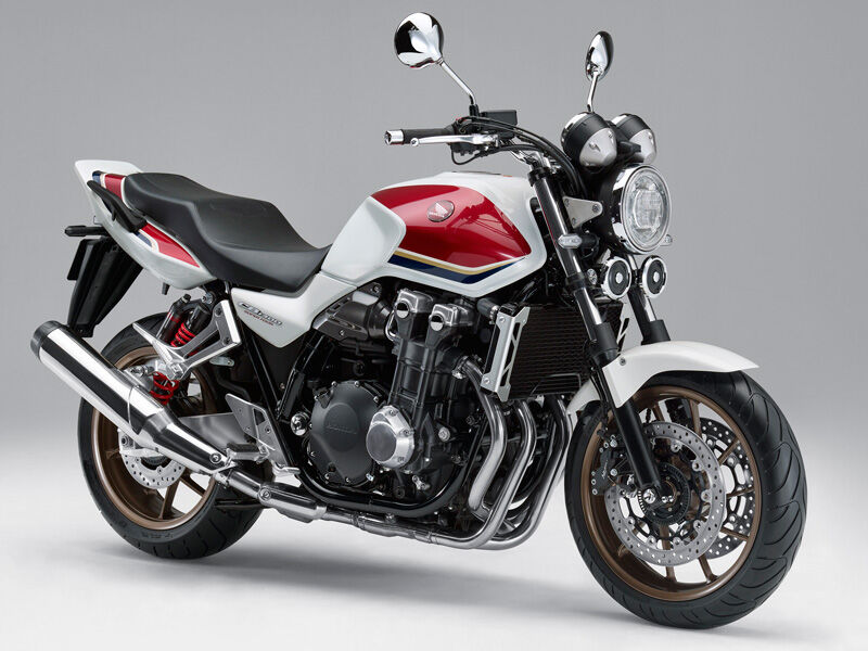 1300ccのバイク乗り始めたら信号待ちで俺の前に立つバイクが減ったけど？