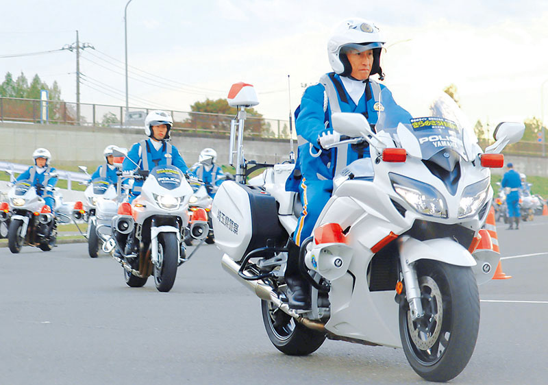 もと白バイ隊員だけど質問あるか？