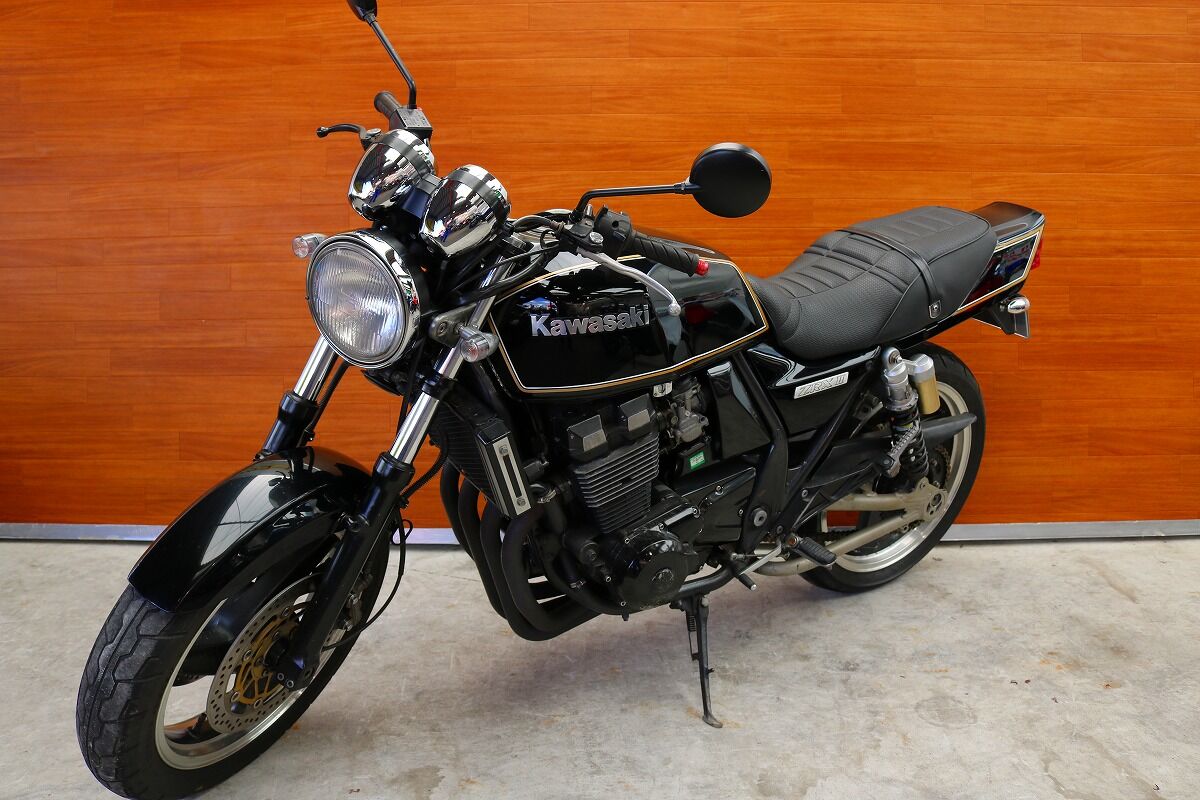 【画像】バイクのタンク外してコックとタンク掃除したんだけど?