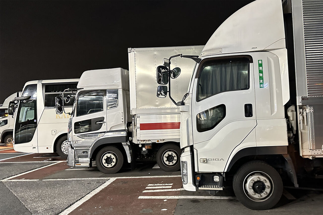 【物議】高速道路の「サービスエリア」将来的に有料化を検討！