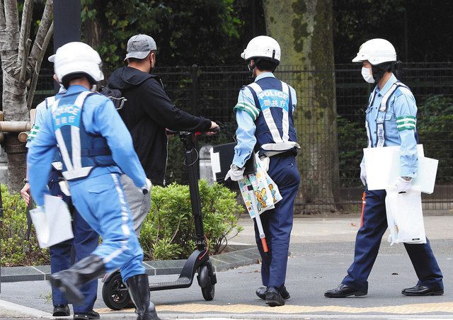 電動キックボード「違反摘発７１３０件」 免許なしで公道走行可能になった昨年７月～１２月