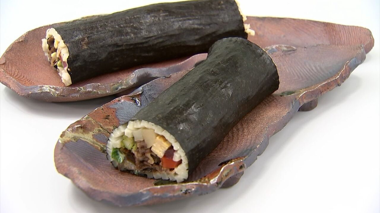 【画像】香川県「うどんの恵方巻」を県庁でお披露目ｗｗｗ