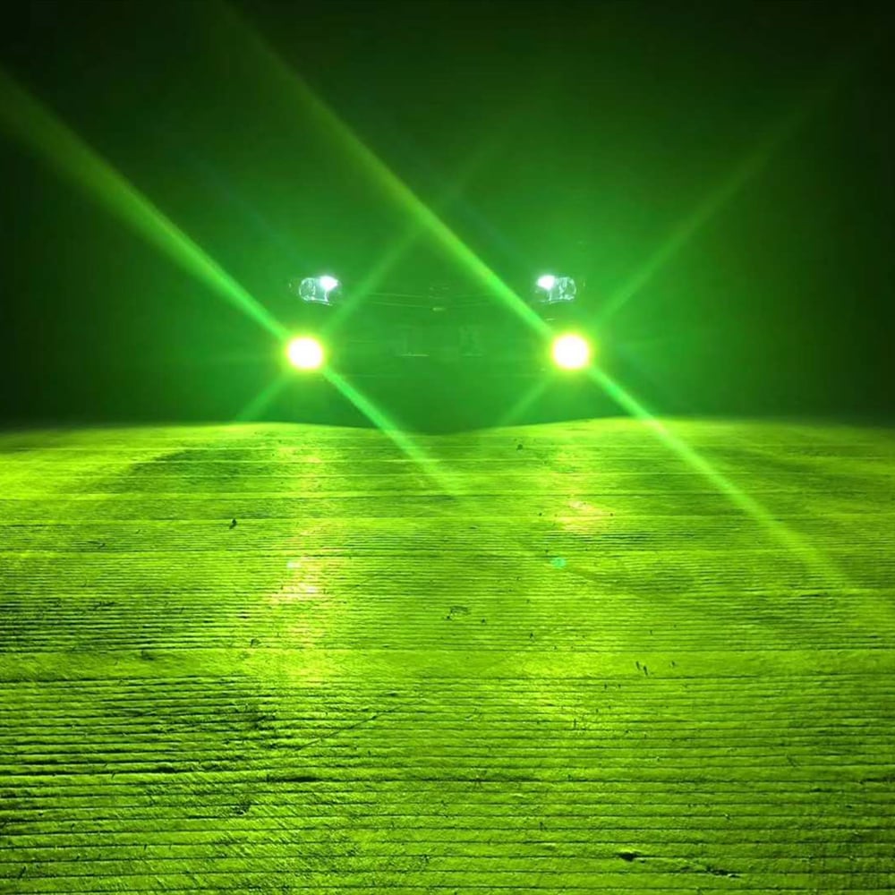 ヘッドライト消してフォグつけて走ってる奴