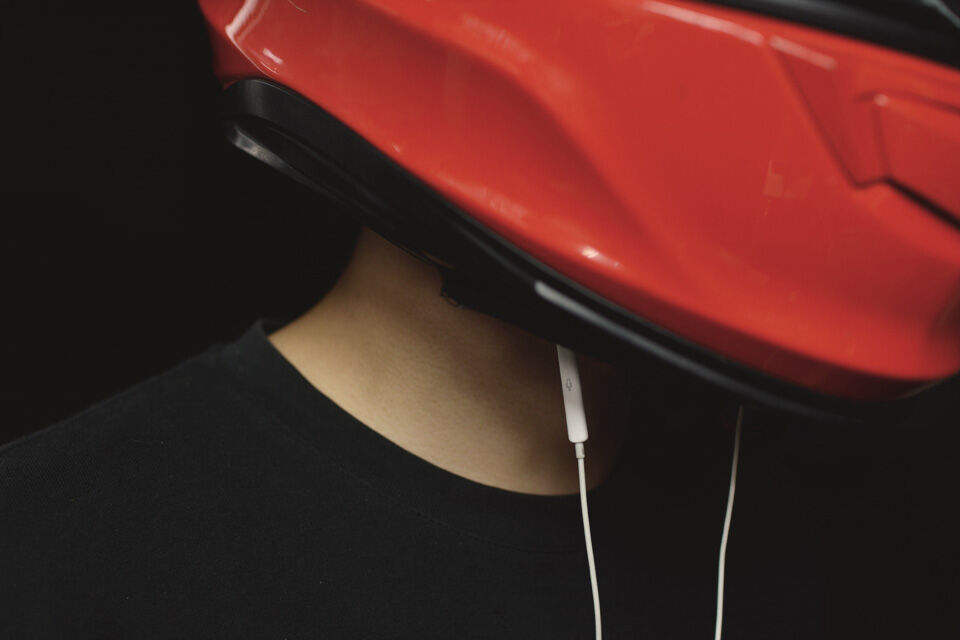 初心者バイカーだがお前らバイクで音楽聴く時どうしてんの？