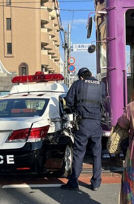 【画像】嵐電と京都府警パトカーが接触事故ｗｗｗｗｗ