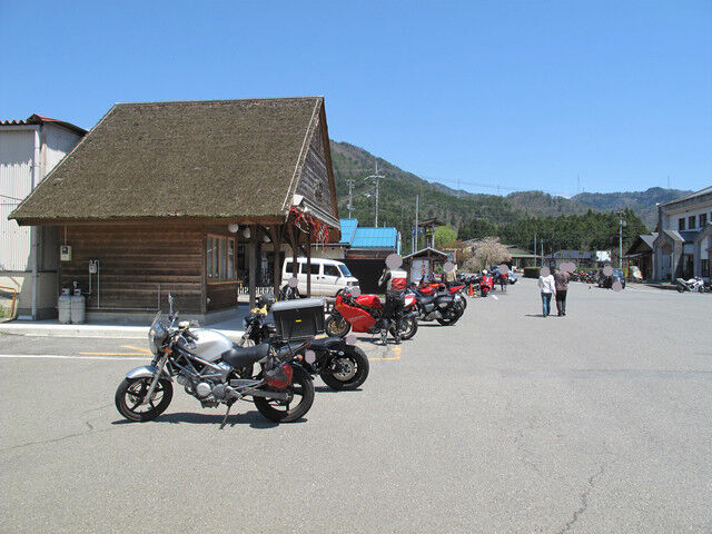 【クソ】バイク(50cc)で道の駅に行ったらライダーにバカにされたｗ