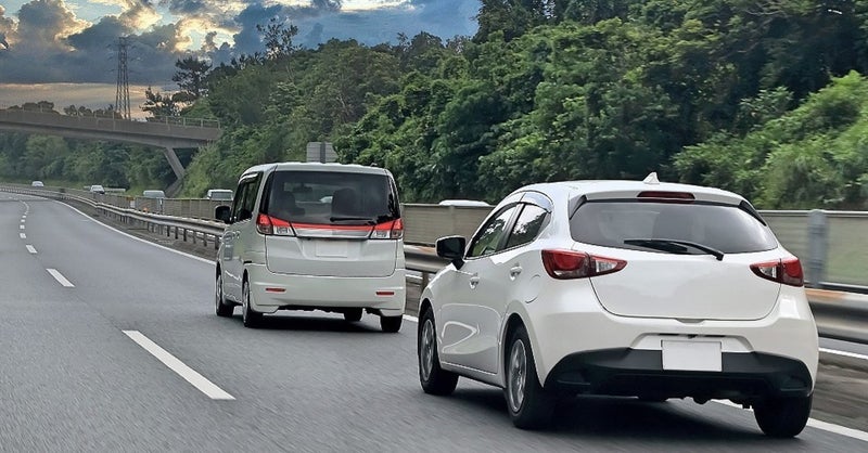 40キロ道路を50キロで走ってたら後ろの車にめっちゃ付かれることあるんだが？