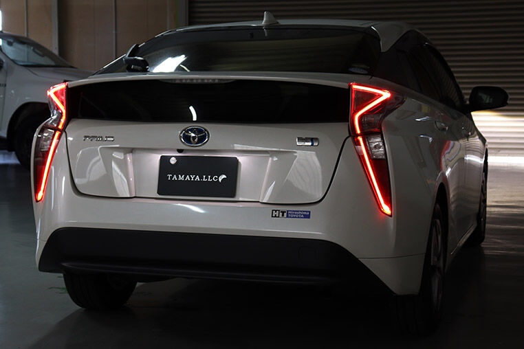 プリウスの「Σ」みたいなブレーキランプが大嫌い！！！