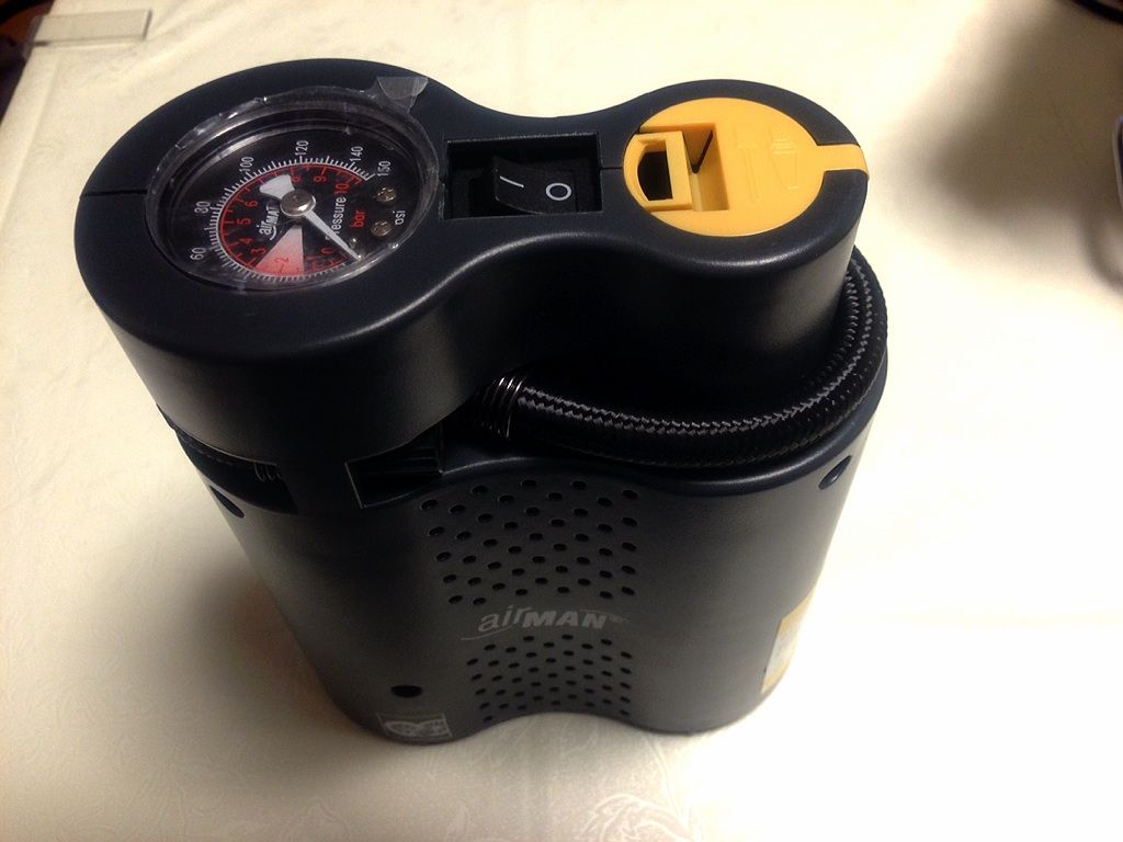 ワンダーリッヒ Airman 12v携帯エアコンプレッサーと折りたたみイス すうの道しるべ ワンダーリッヒ Airman 12v携帯エアコンプレッサーと折りたたみイス すうの道しるべ