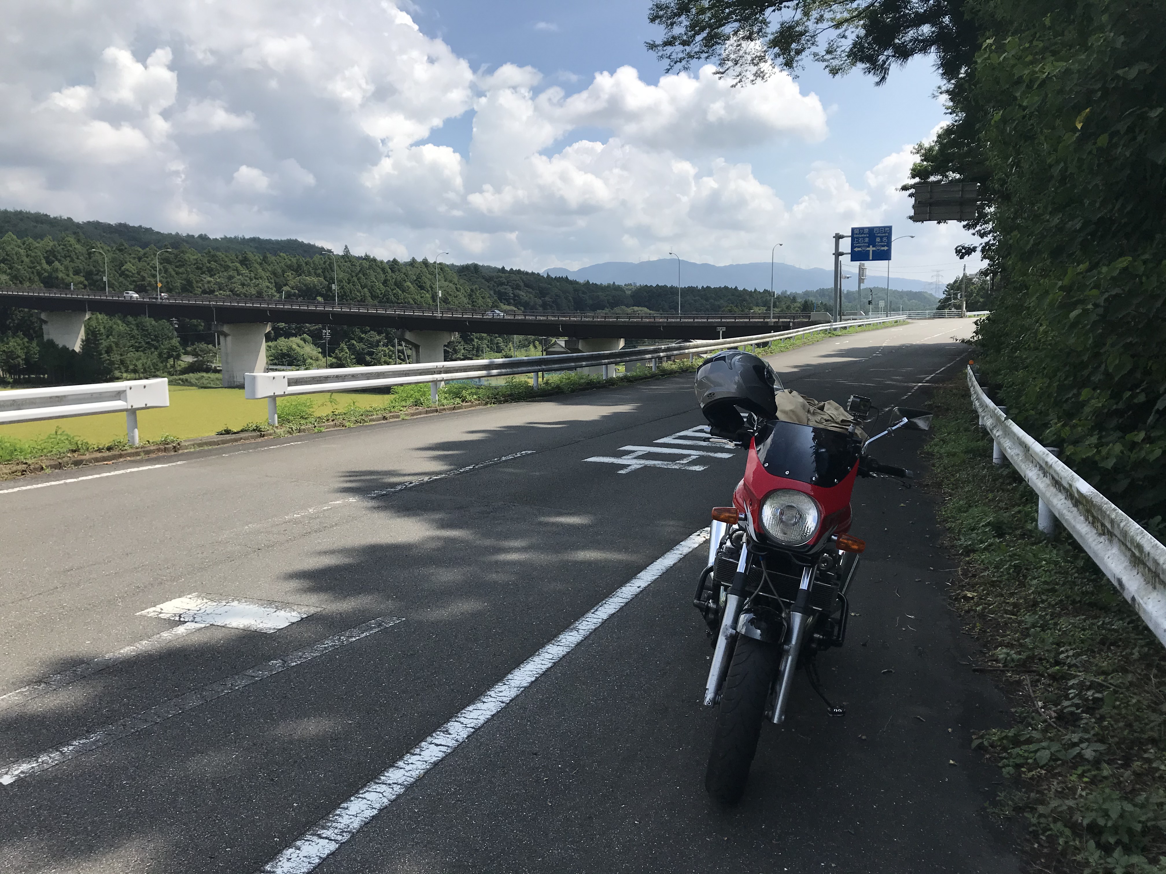 鞍掛峠 トトロの森 湖岸道路 リターンライダーの足跡 鞍掛峠 トトロの森 湖岸道路 リターンライダーの足跡