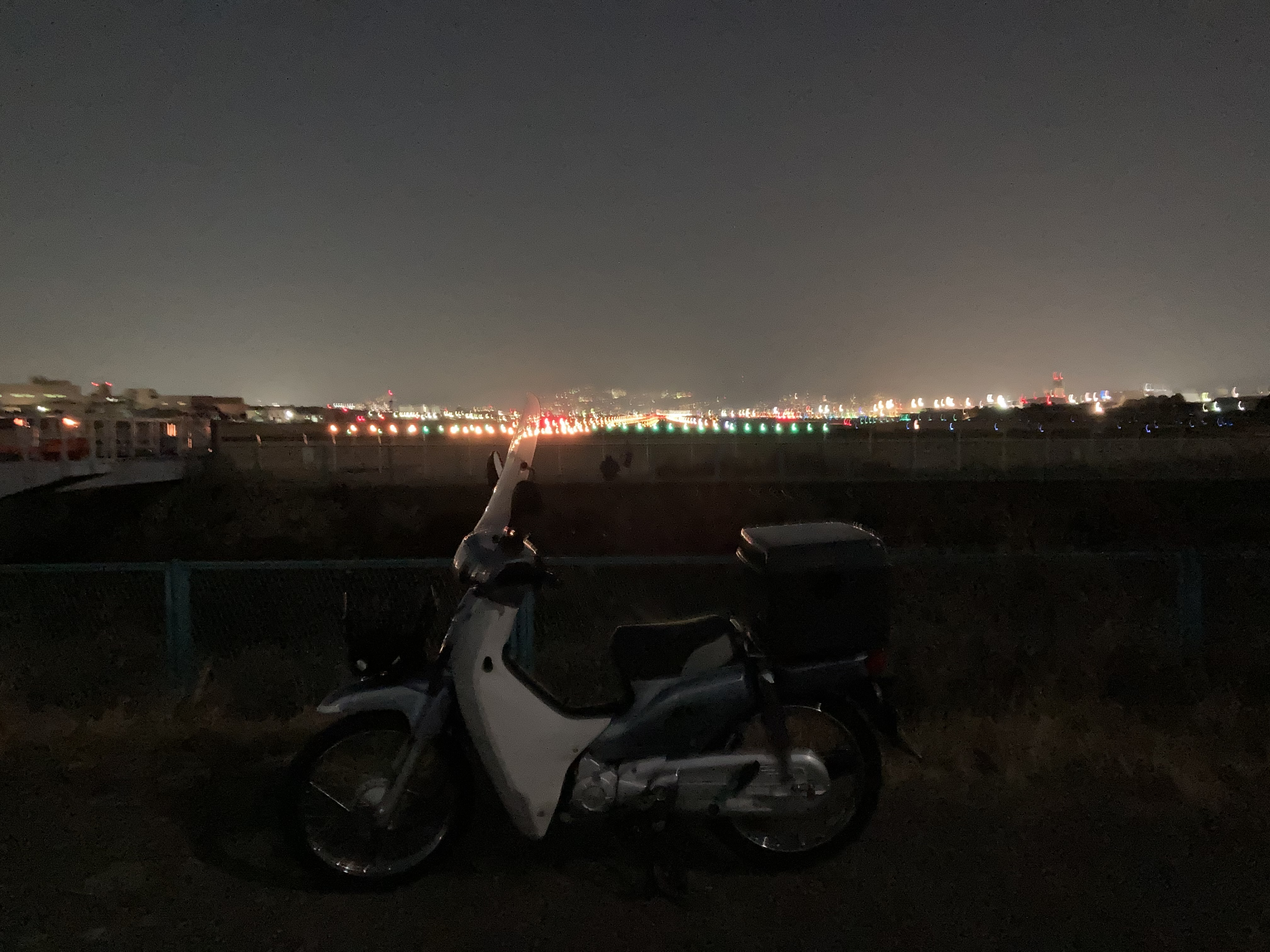 千里川土手の夜景 リターンライダーの足跡 千里川土手の夜景 リターンライダーの足跡