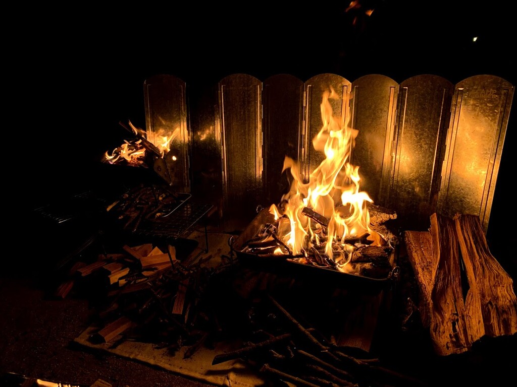 キャンプ 初心者でもカンタン火起こし 杉の落ち葉は最強だぁ 風太郎のバイク旅とキャンプ Xl10cx キャンプ 初心者でもカンタン火起こし 杉の落ち葉は最強だぁ 風太郎のバイク旅とキャンプ Xl10cx