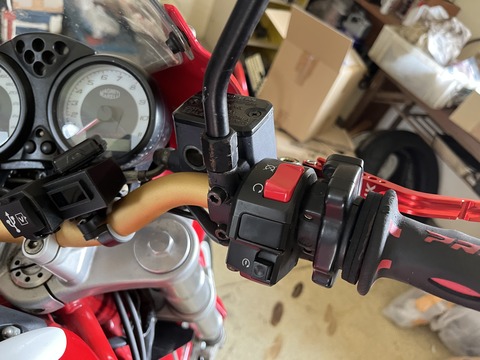 ドカティs2r800ブレーキマスター