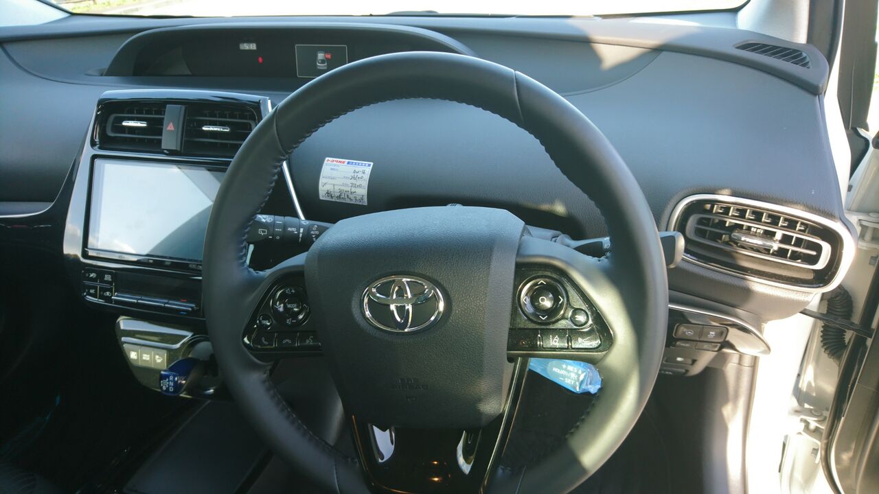 車検の代車は新しいプリウス ハタカラ