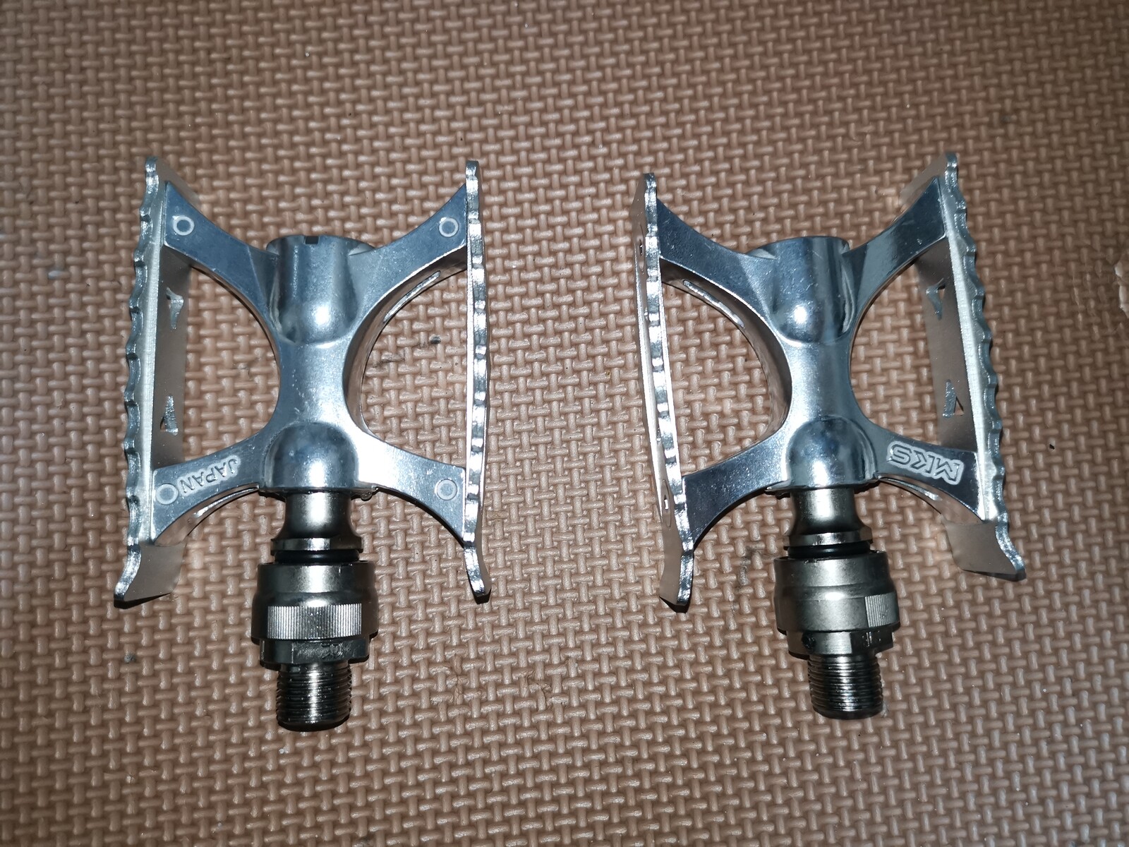 輪行に最適！三ヶ島着脱式ペダル[ツーリングライト]を導入 : 自転車開援隊