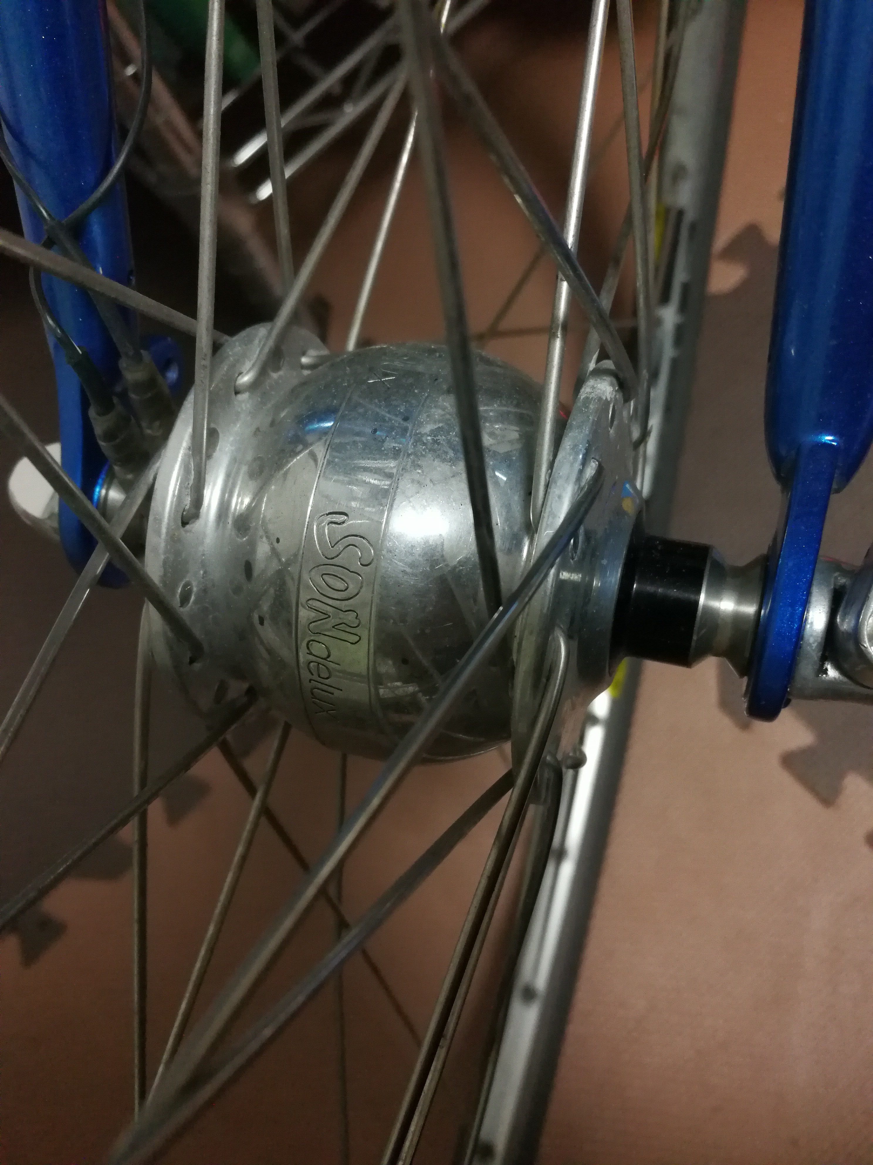 自転車旅の電力供給 ソーラーvsハブダイナモvsコンビニ 自転車開援隊