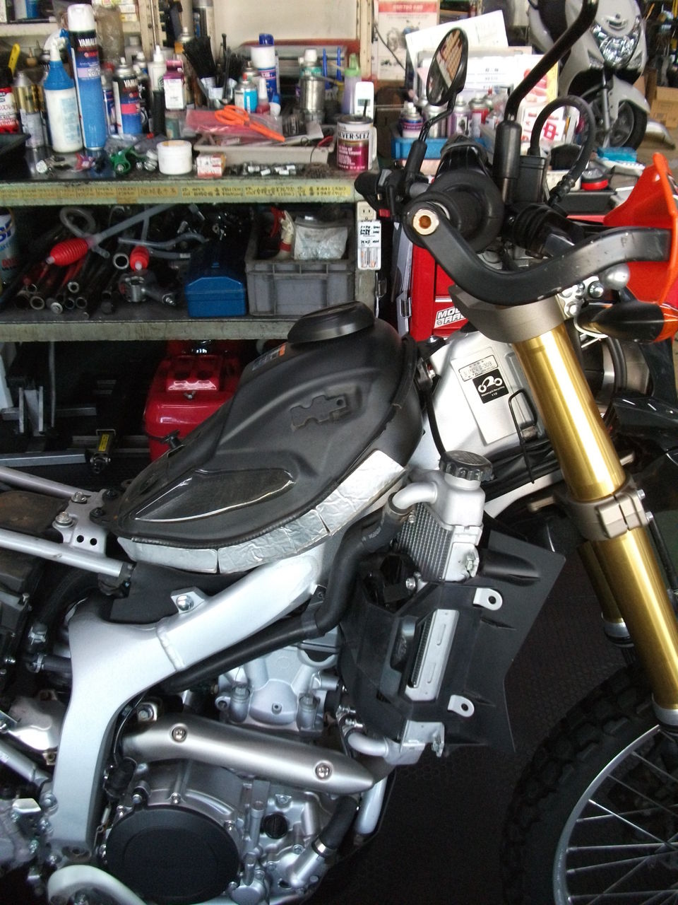 WR250Rのビッグタンク。 : bikeman52の足跡 WR250Rのビッグタンク。 : bikeman52の足跡