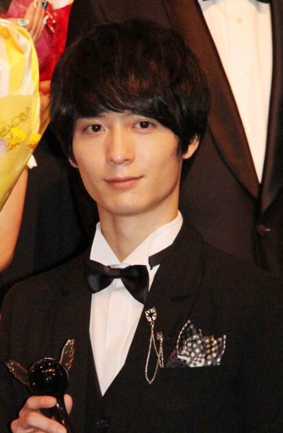 声優 梅原裕一郎 入院 休業にファン キルヒアイスはどうなるんだー 見てみて とぴっくす 声優 梅原裕一郎 入院 休業にファン キルヒアイスはどうなるんだー 見てみて とぴっくす