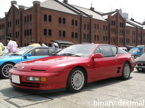 横浜赤レンガ倉庫前