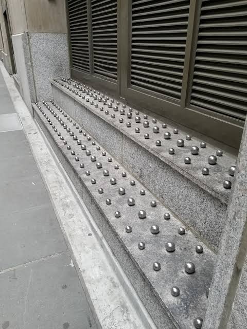 INSP_Hostile Architecture_16