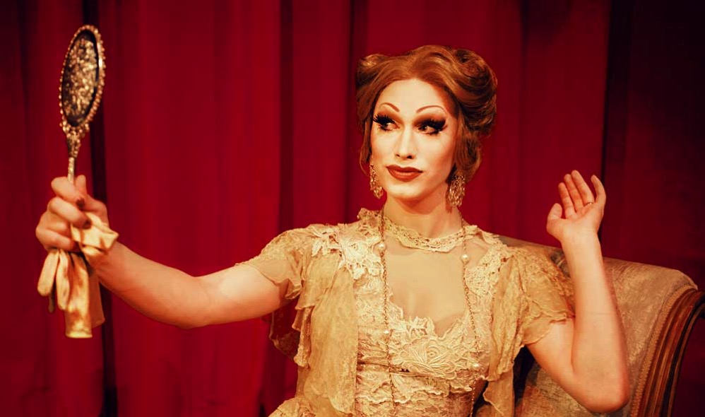dragbecomeshim_jinkx_stage.jpg Dragbecomeshim jinkx stage