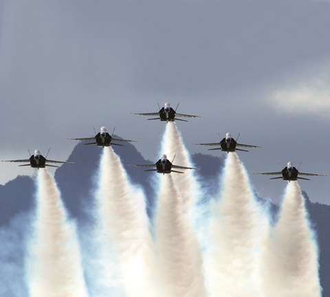 p1820main_Blue_Angels_on_Delta_Formation
