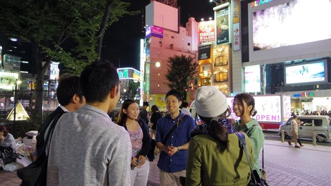 夜の街歩きツアー