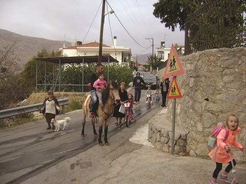 SHE_Walking to school_3