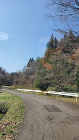 20250417_093353山へ向う途中の峠道の様子” hspace=