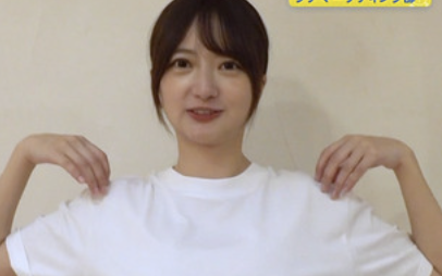 【画像】THE TIMEのレポーター、乳がデカすぎて集中できねえ