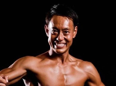 【画像】堀大輔、配信中にナマのペニスが映り込み配信停止wwwwwwwww
