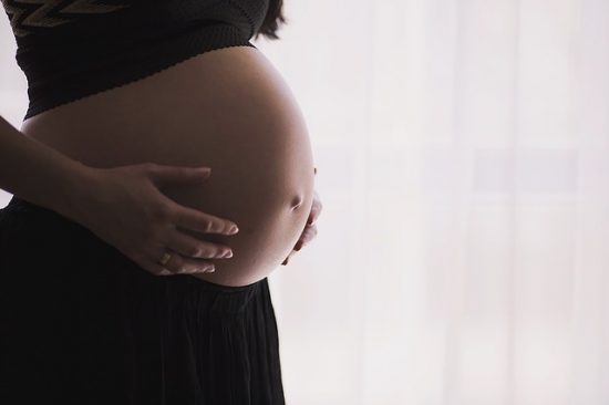 pregnant-1245703_640-550x366