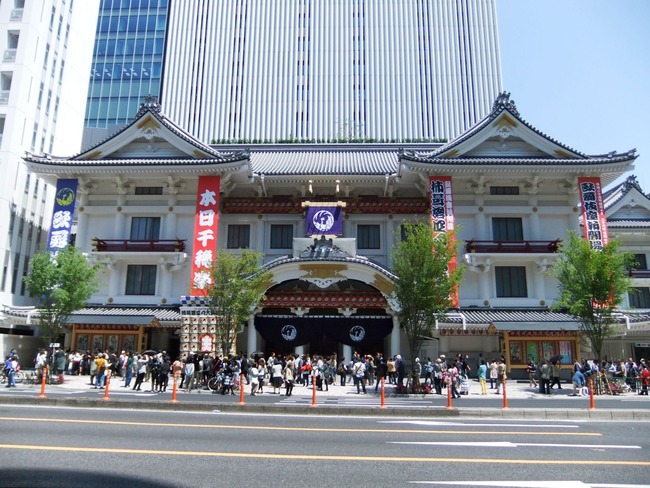 Kabuki-za_Theatre_2013_0428a