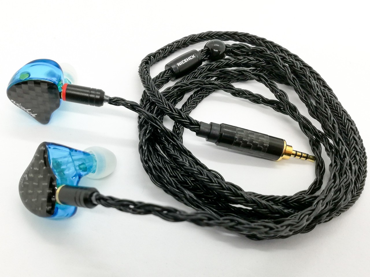 割引情報あり ／ 「NICEHCK FW6」 フラット傾向でボーカルを綺麗に