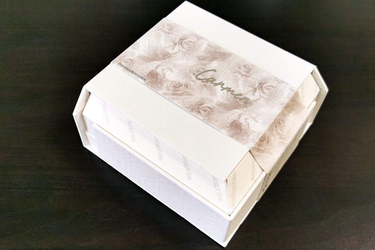 Yanyin CARMEN」 Sonion製の高性能BAを中心とした片側10BA構成 Yanyin CARMEN」 Sonion製の高性能BAを中心とした片側10BA構成