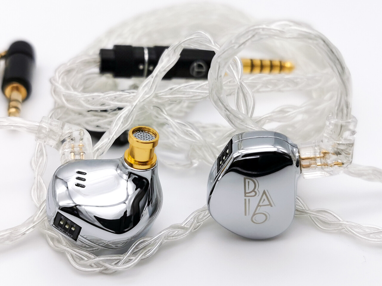 TRN BA16 リケーブル可能イヤホン イヤーイヤホン、バランスの取れたヘッドホンTRN-BA16,有線の