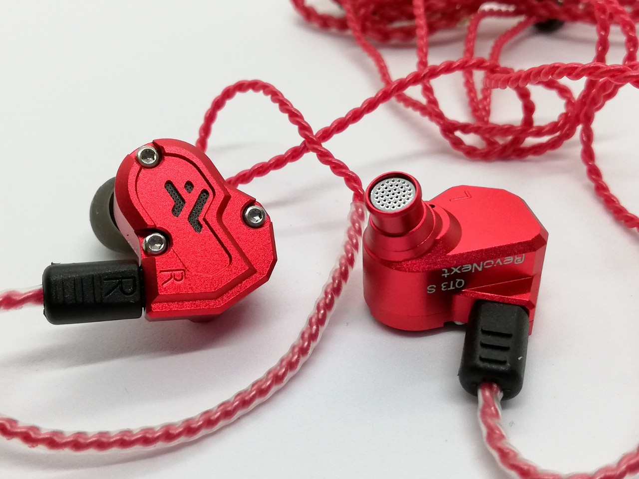 RevoNext QT2S」（1BA+2DD） ／ 「RevoNext QT3S」（2BA+2DD